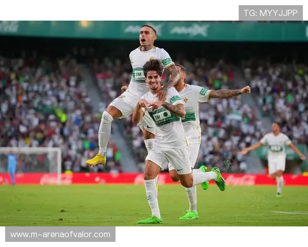 皇家社会3-1击败埃尔切，苏契奇戏剧性进球后因伤离场